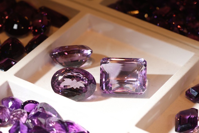 Quiet Luxury Jewellery Thai Craftsmanship